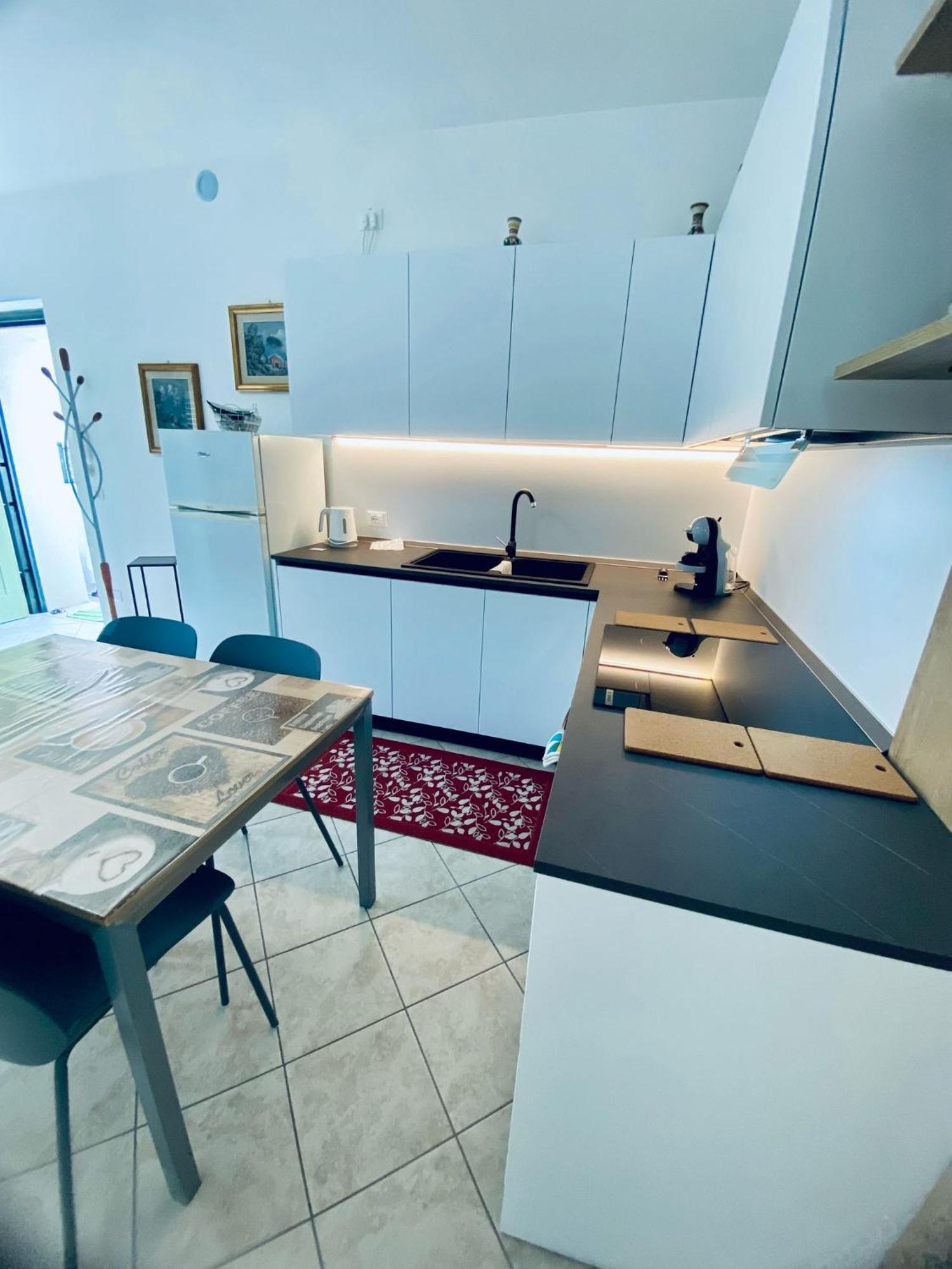Alma Apartment Sirmione Exterior photo