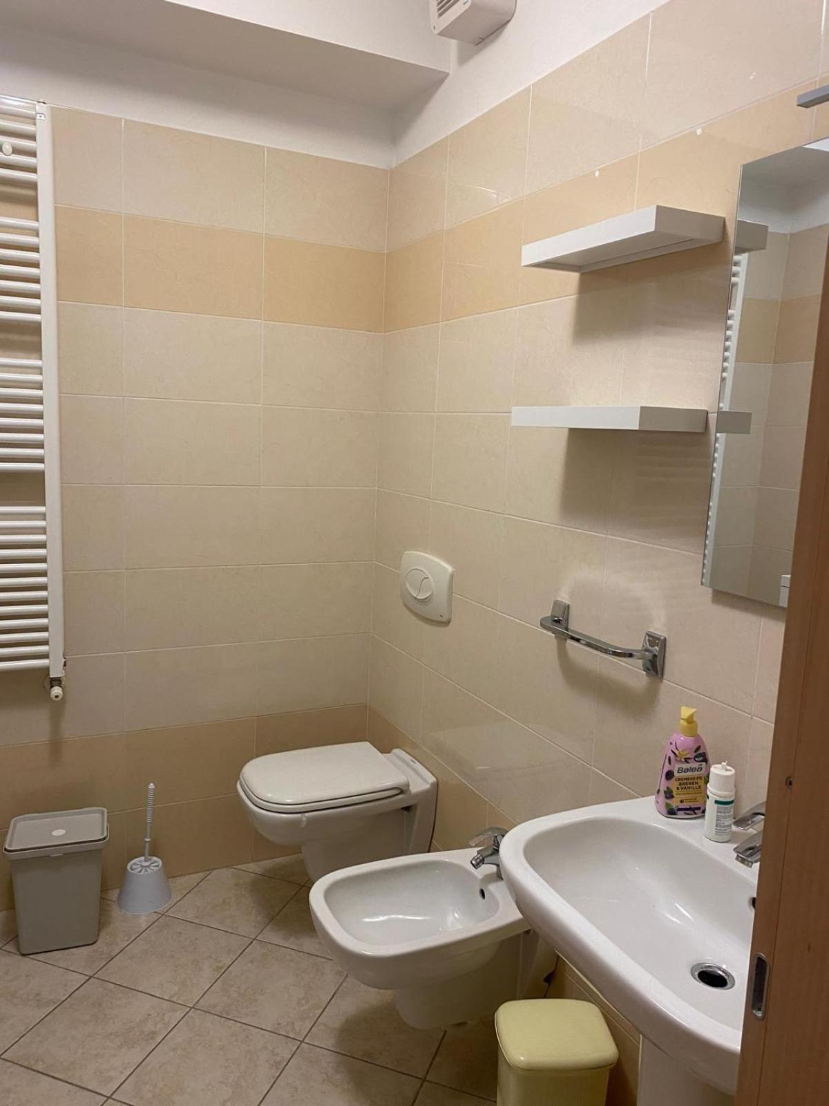 Alma Apartment Sirmione Room photo