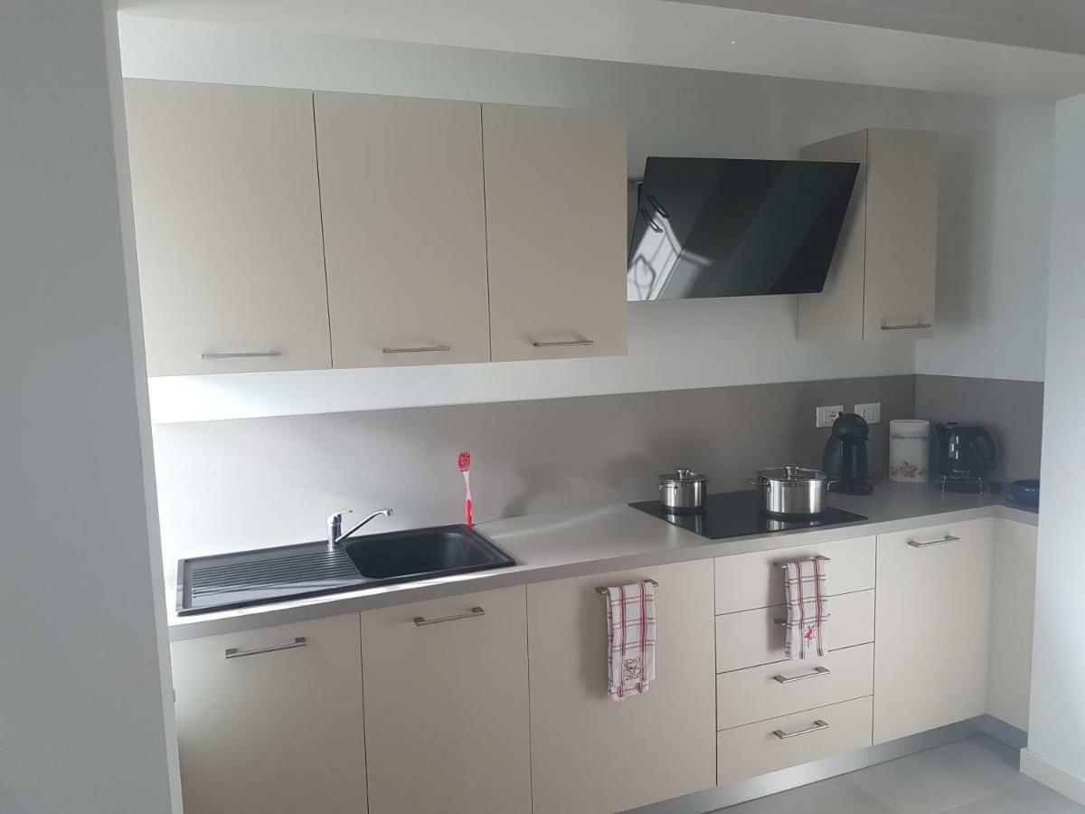 Alma Apartment Sirmione Exterior photo